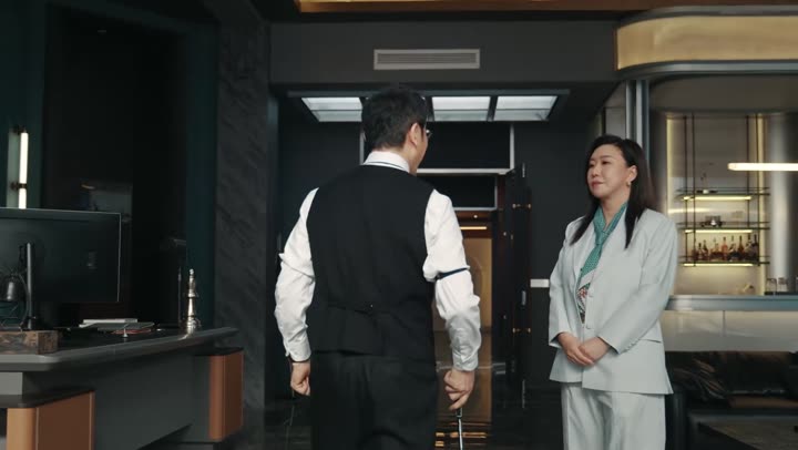 Tập 10 phim Ngọn Lửa Rực Rỡ Của Cô Ấy