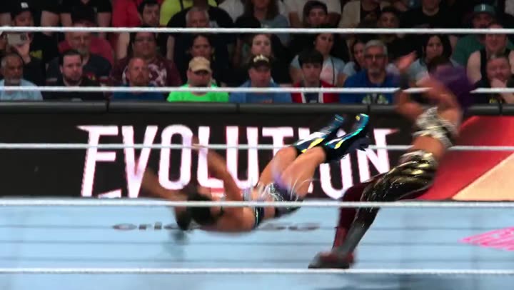 Hình ảnh tập 4 WWE: Hậu Trường (Phần 2)