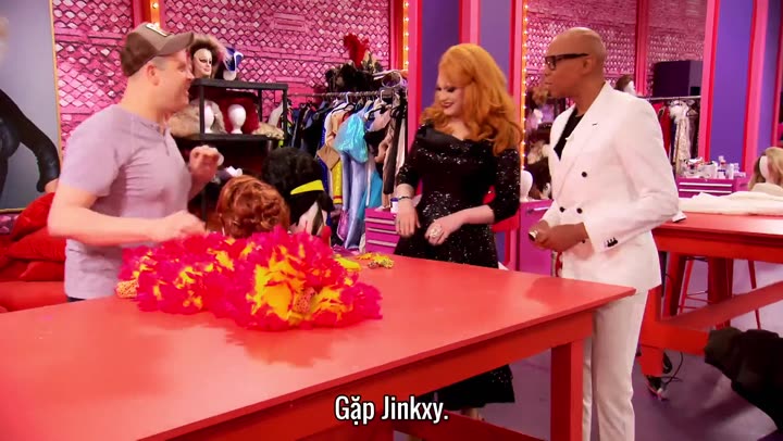 Tập 8 phim Rupaul’s Drag Race – Cuộc chiến giày cao gót (Phần 11)