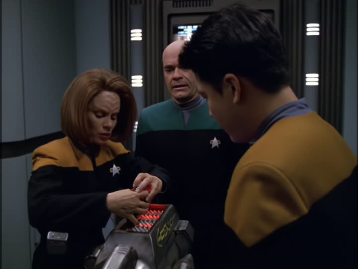 Tập 25 phim Star Trek: Voyager (Phần 5)