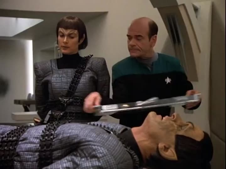 Tập 14 phim Star Trek: Voyager (Phần 4)