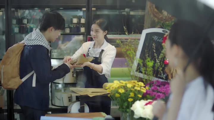Tập 9 phim Truy Cầu : Hoa Khôi Ngoại Mạn Đấu Đầu Ngốc Bạch Ngọt